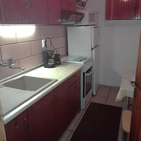 Apartament El-mi's Little House In *