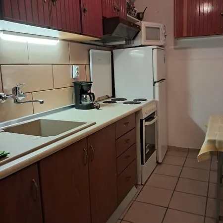 El-mi's Little House In Θεολόγος