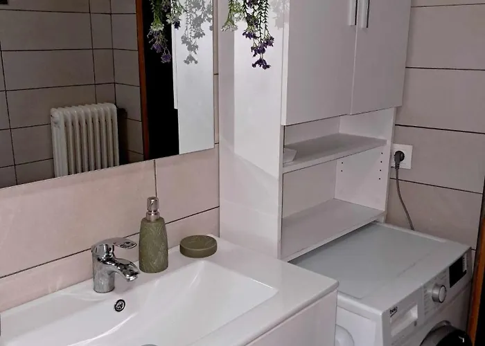 Apartamento El-mi's Little House In